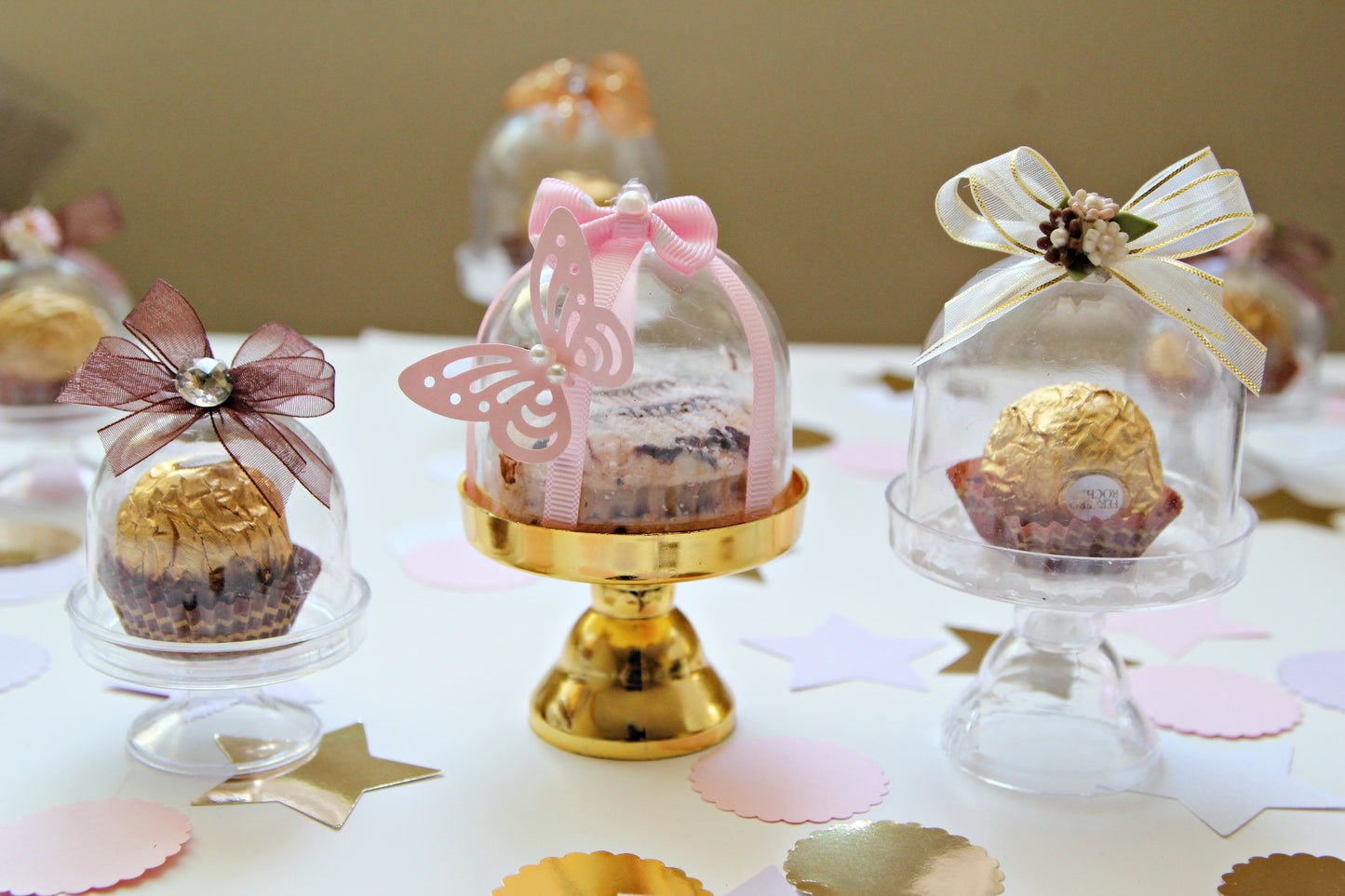 Acrylic Clear Cake Stand with Lids (12 pieces)