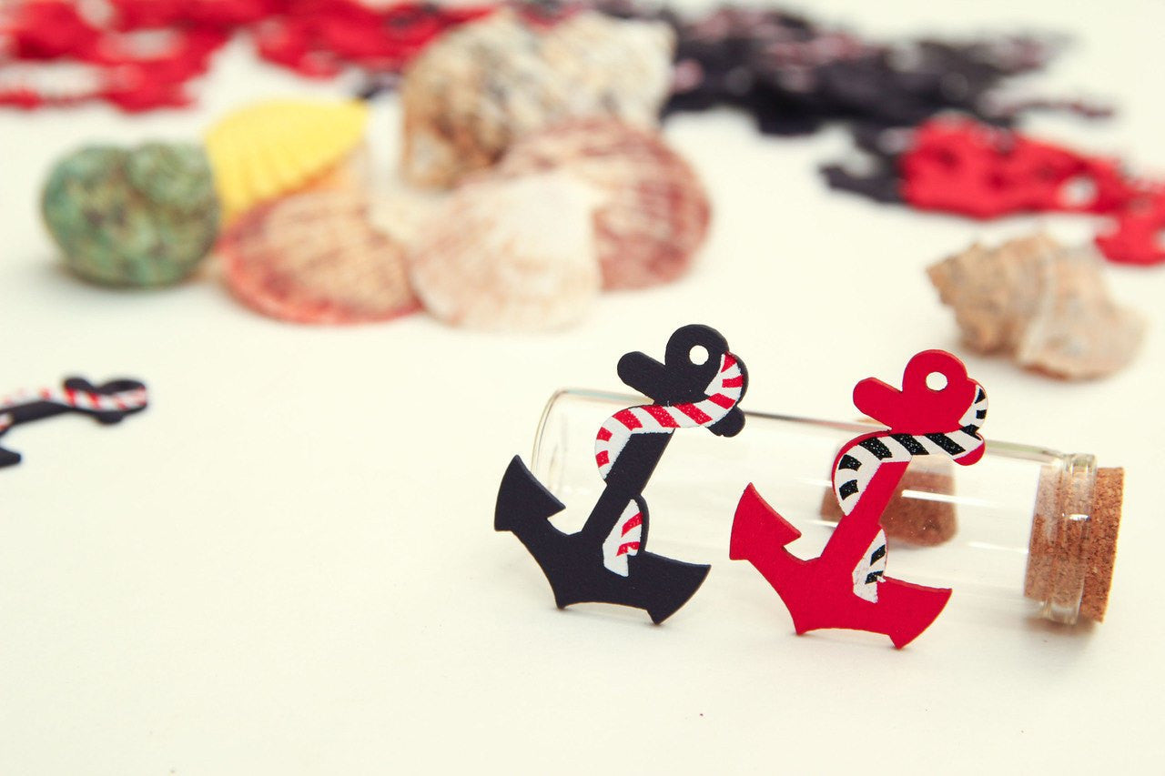 12 pcs- Wooden Anchors Red/Blue
