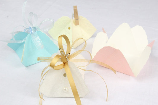 12 pcs-Italian Wavy Pyramid Favor Box