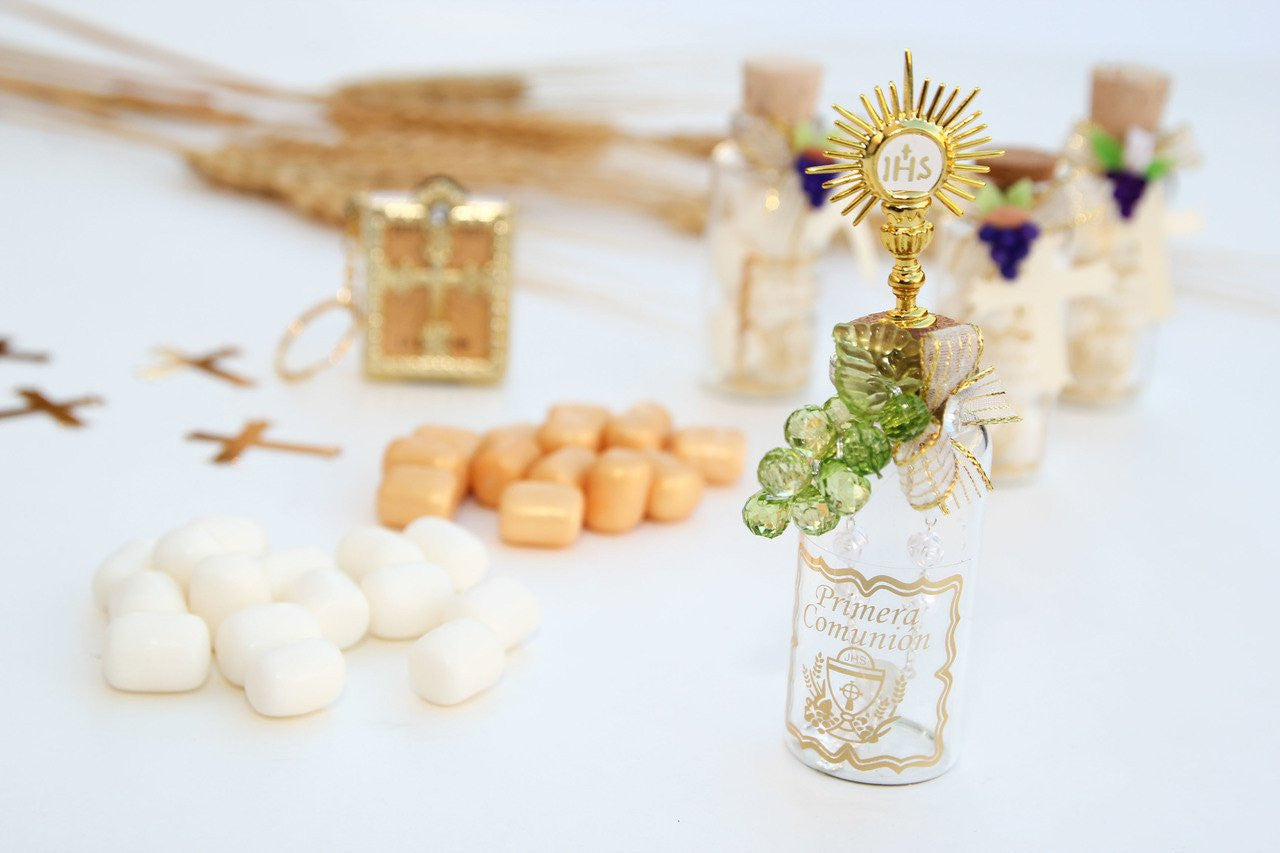 Primera Comunion Glass Bottle with Chalice and Rosary - Americasfavors